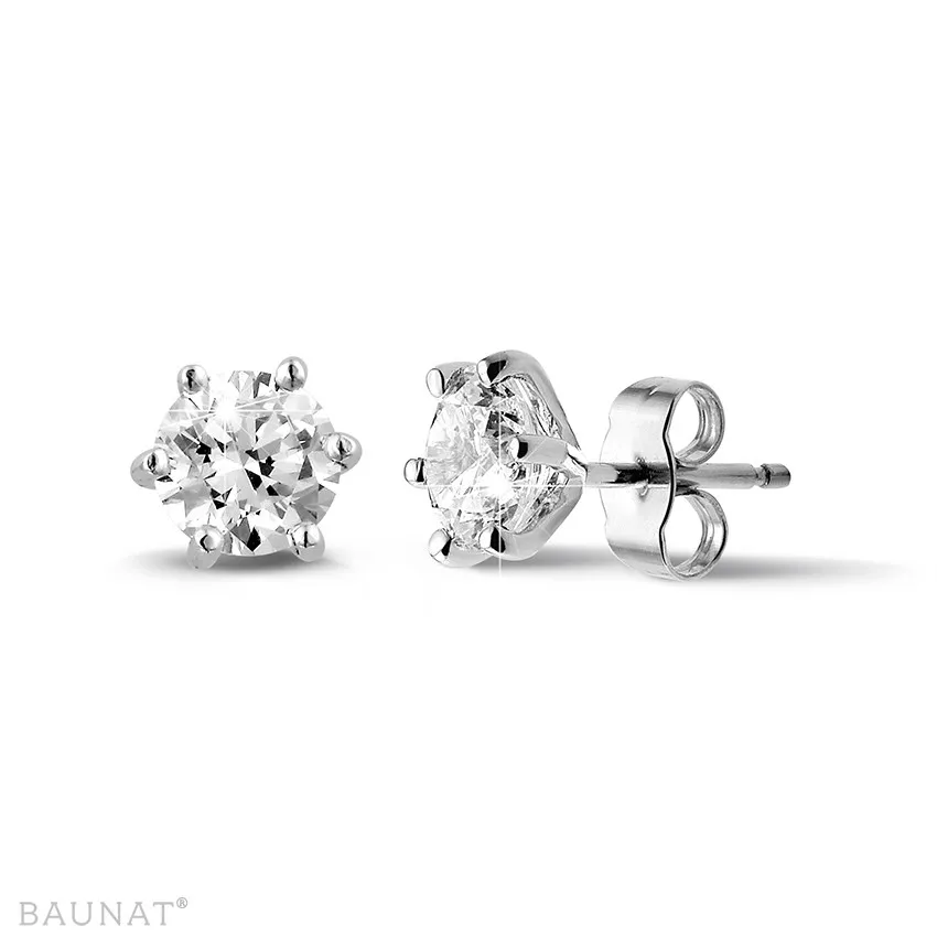 2.00 QUILATES PENDIENTES CLáSICOS EN ORO BLANCO CON SEIS GARRAS Y DIAMANTES REDONDOS DE CALIDAD EXCEPCIONAL (DIFEXNONE FLUORE