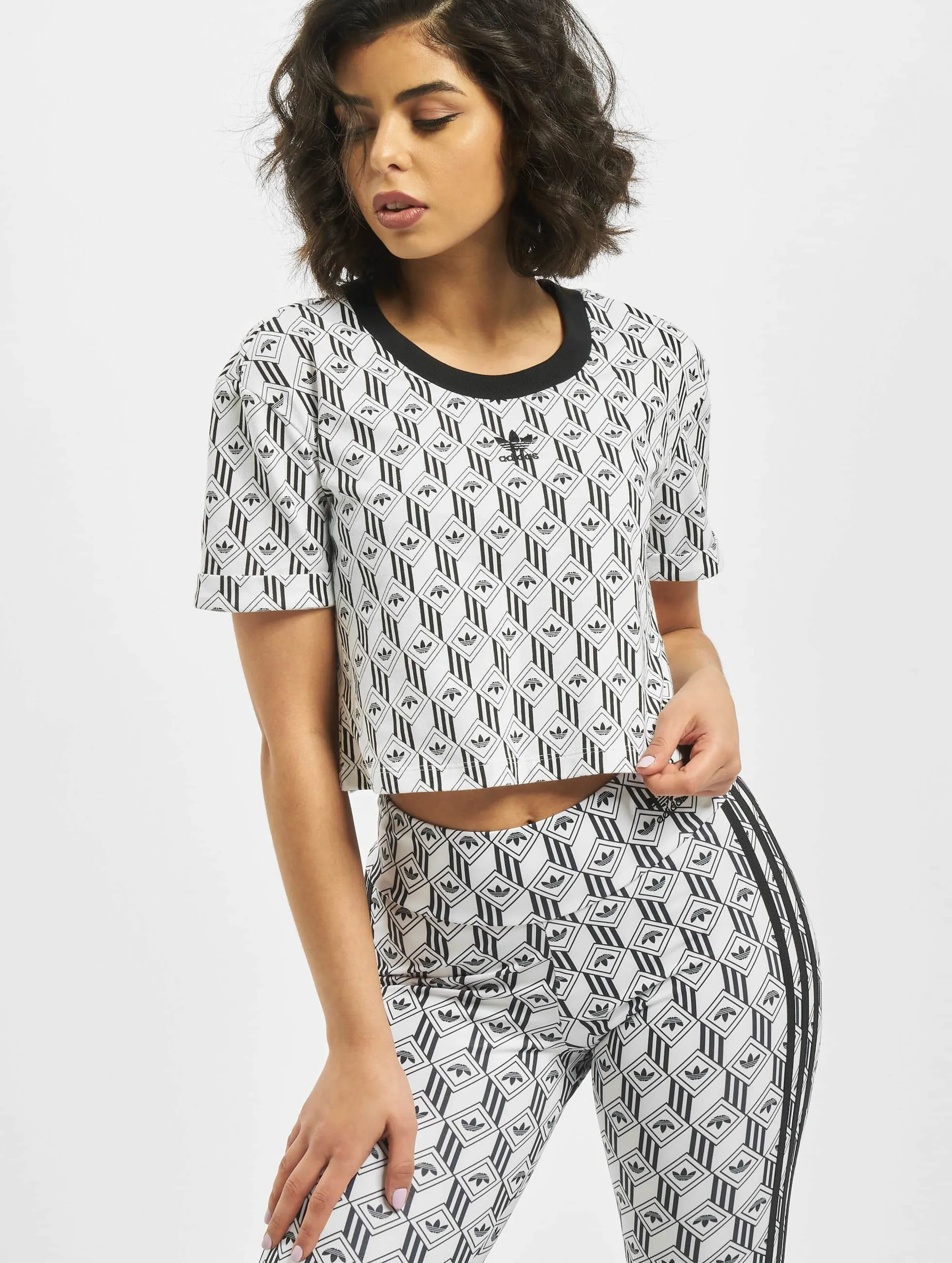 ADIDAS ORIGINALS ADIDAS CROPPED TSHIRT