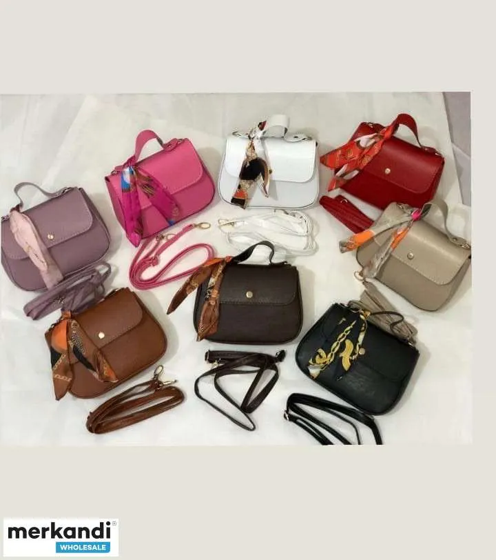 Bolsos de moda para mujer con una variedad de opciones de color y estilo.
