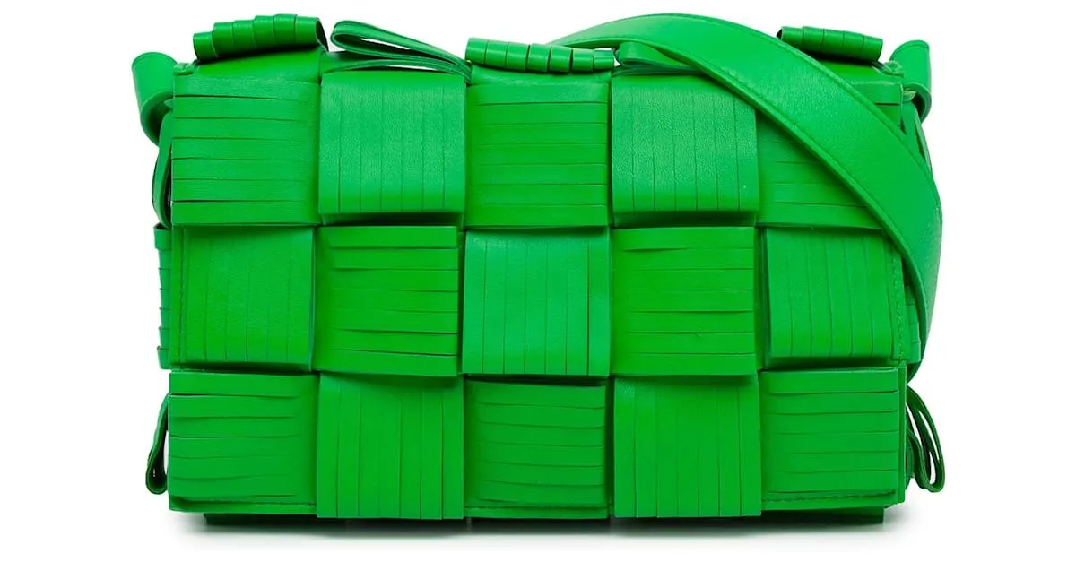 Bottega Veneta Bandolera de napa verde Intrecciato con flecos 