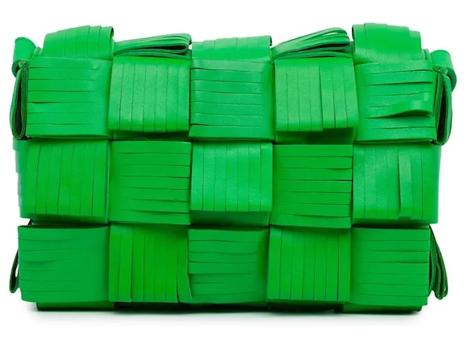 Bottega Veneta Bandolera de napa verde Intrecciato con flecos 