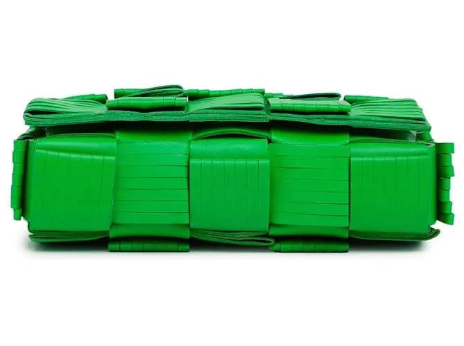 Bottega Veneta Bandolera de napa verde Intrecciato con flecos 