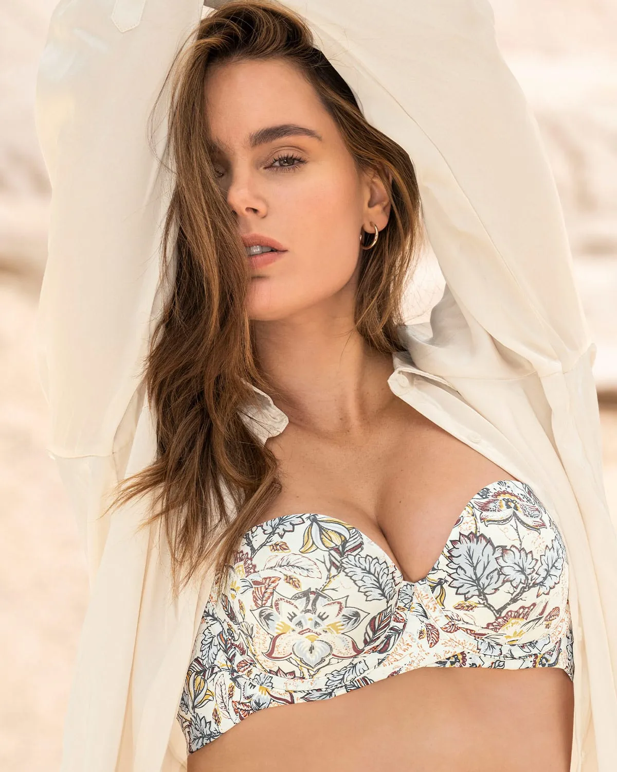 Brasier strapless Magic Up de doble realce que aumenta dos tallas de copa
