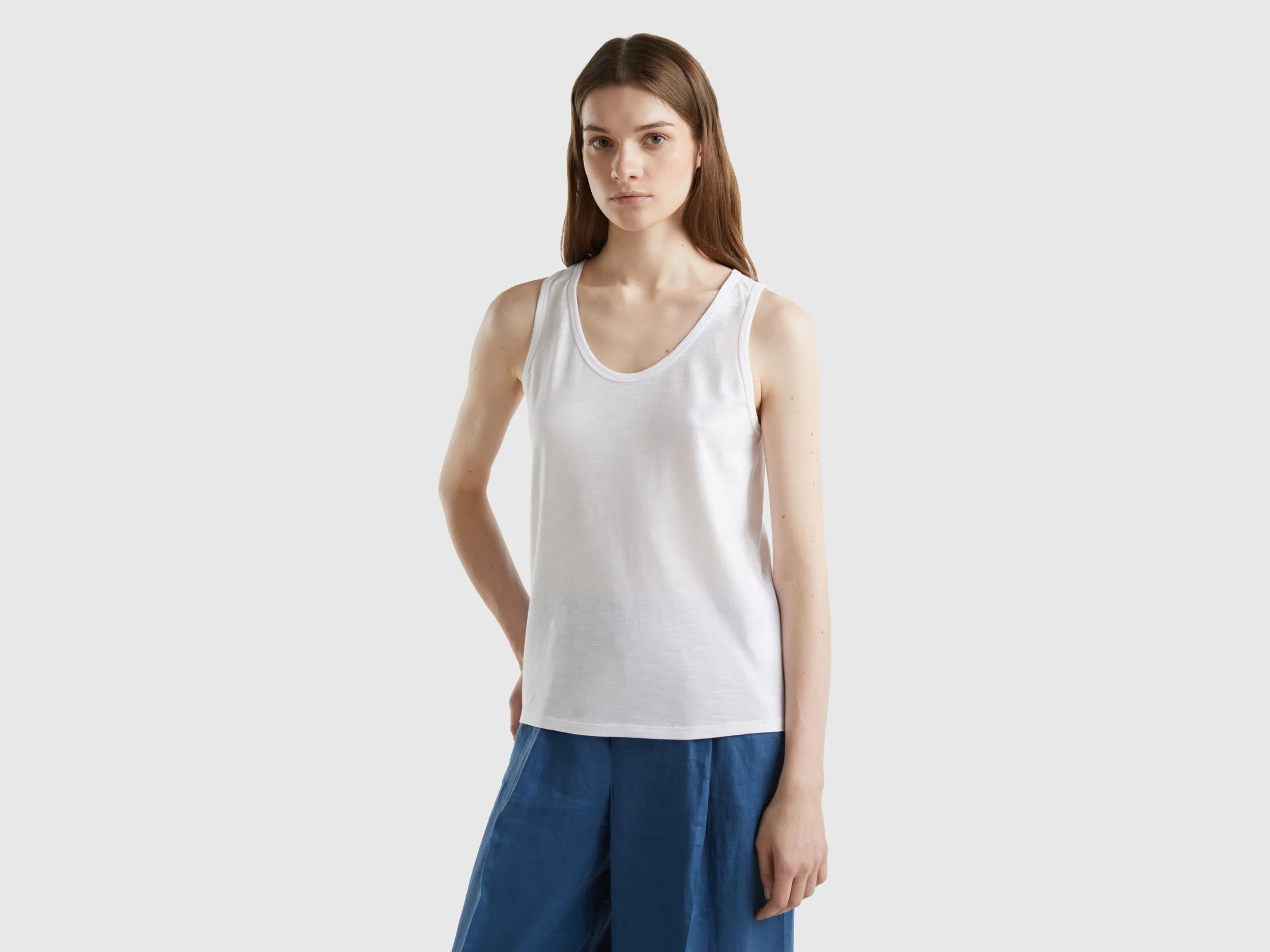 Camiseta de tirantes de algodón ligero