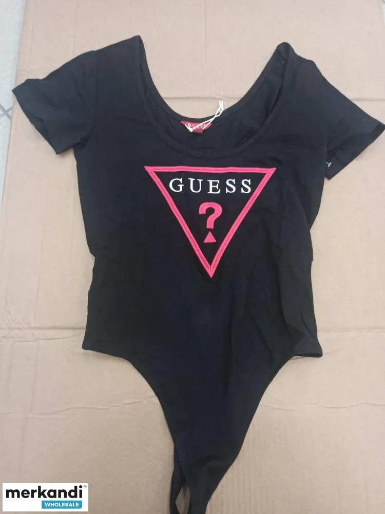 Camisetas de mujer Stock Guess