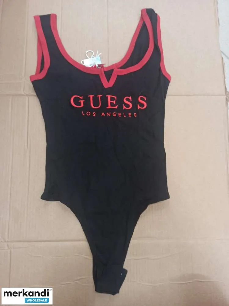 Camisetas de mujer Stock Guess