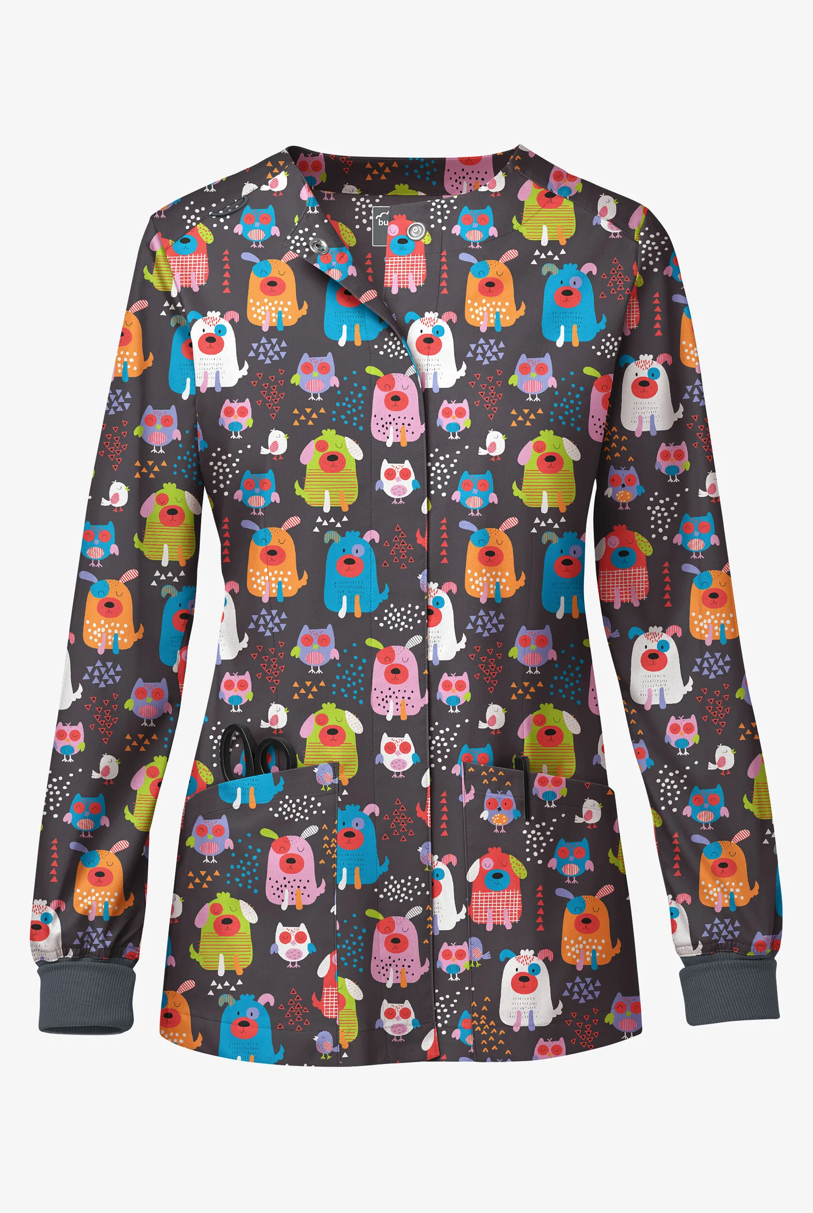 CHAQUETA M&EACUTE;DICA ESTAMPADA BUTTERSOFT STRETCH YARD FRIENDS CON BOTONES A PRESI&OACUTE;N Y 2 BOLSILLOS PARA MUJER