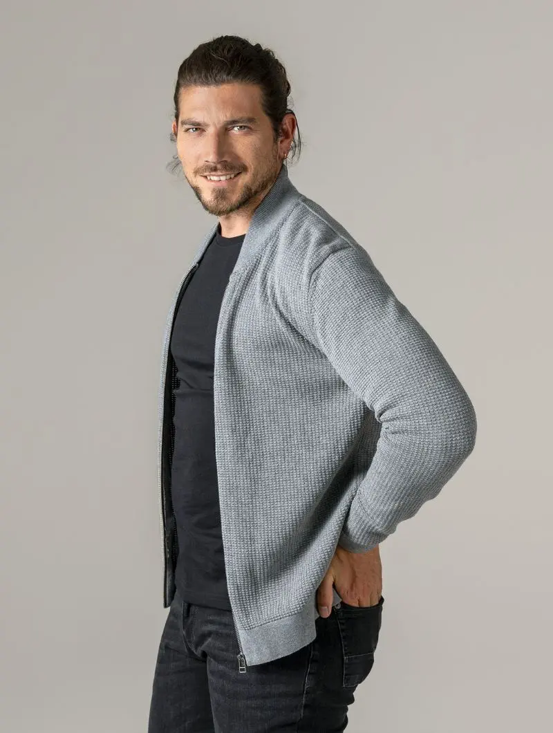 Cárdigan de punto para hombre de algodón orgánico