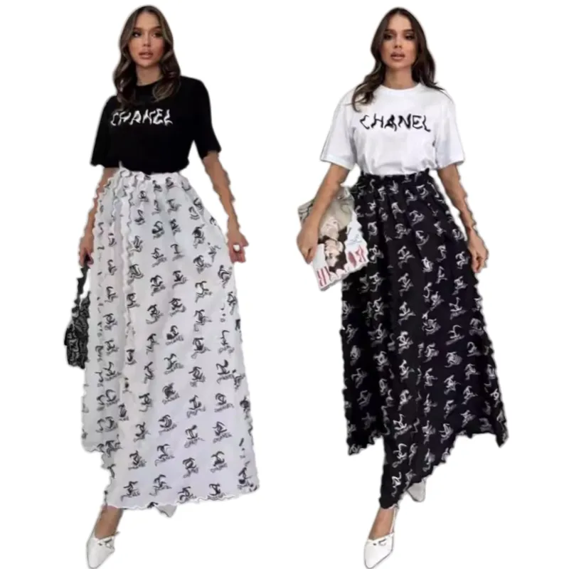 Diseñador impreso vestido de dos piezas Mujeres Camiseta de manga corta de mujeres y juegos de falda larga Barco gratis