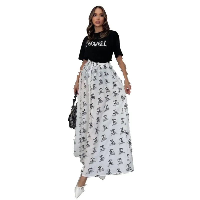 Diseñador impreso vestido de dos piezas Mujeres Camiseta de manga corta de mujeres y juegos de falda larga Barco gratis