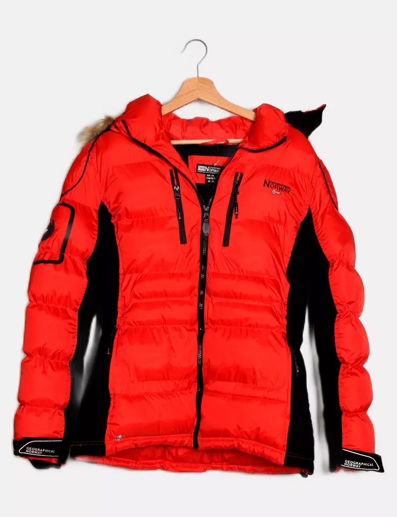 Geographical Norway Plumas