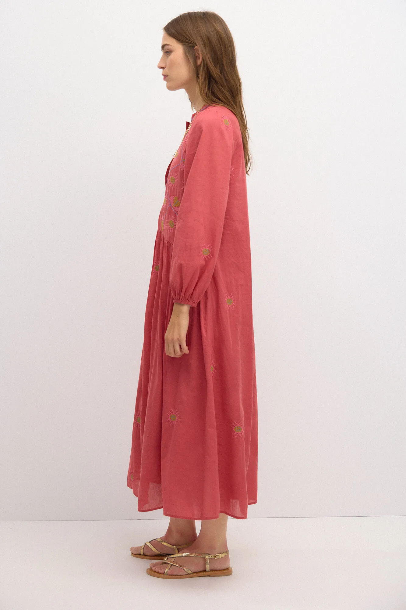 Hoss Intropia Estela. Vestido bordado