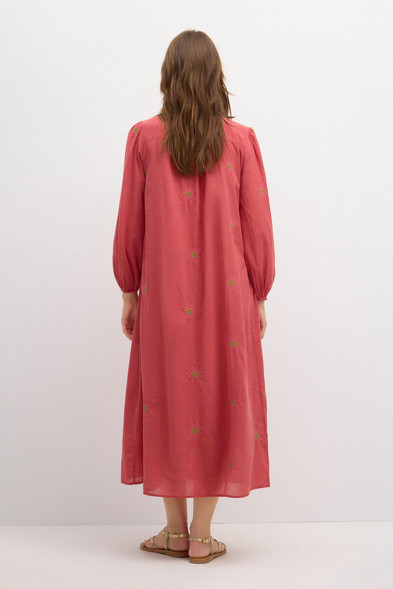 Hoss Intropia Estela. Vestido bordado