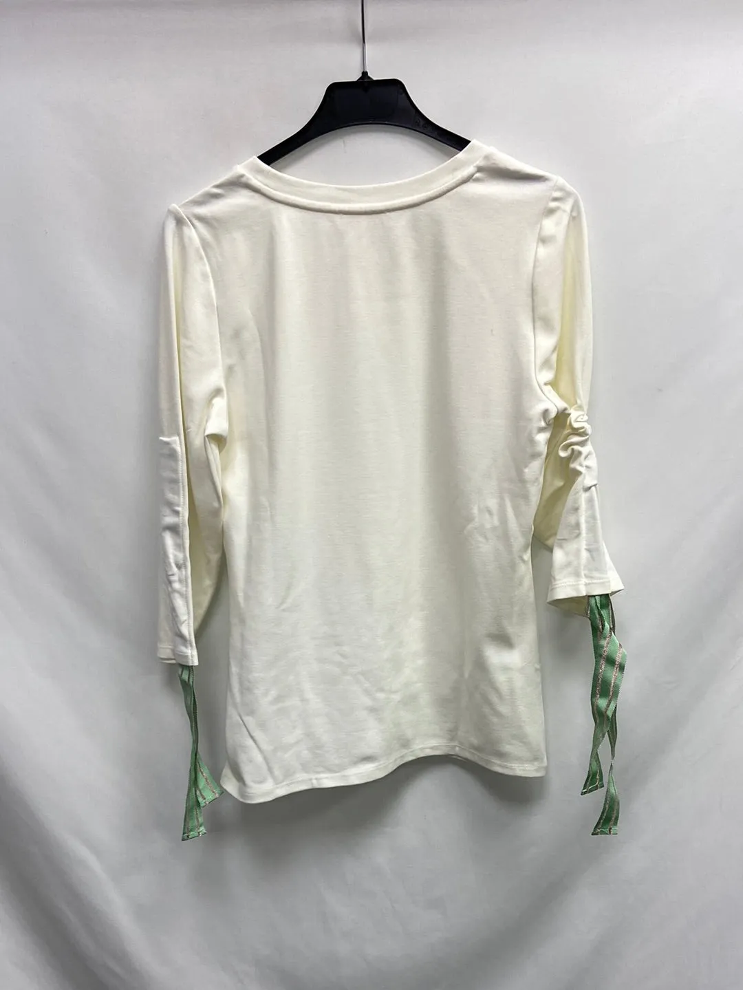 INTROPIA. Camiseta blanca lazada T.s