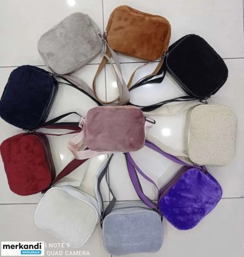 Invierta en bolsos de mujer exclusivos de Turquía para su venta al por mayor.
