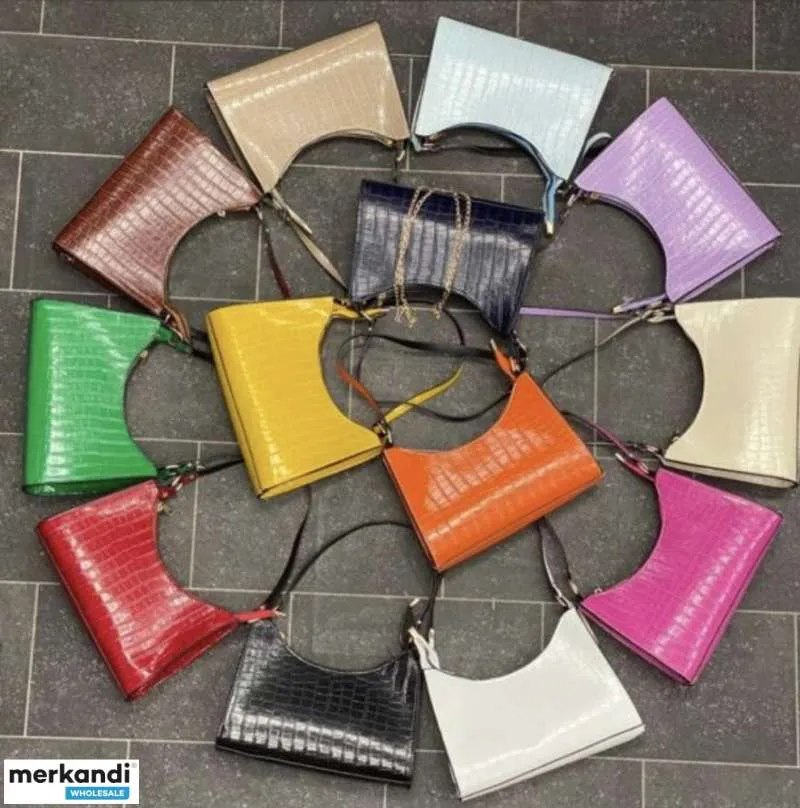 Lleve no solo la moda a su surtido con nuestros bolsos de mujer de Turquía, sino también una variedad de opciones de color.