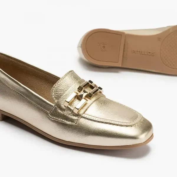 Mocasín de piel con adorno Pitillos 5641