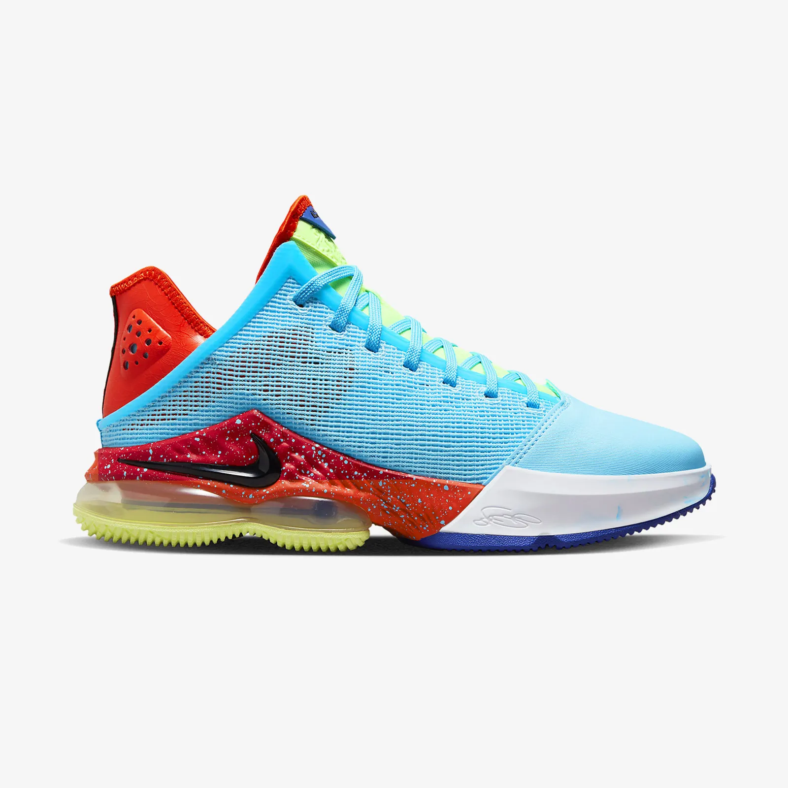 Nike LeBron 19 Low 
