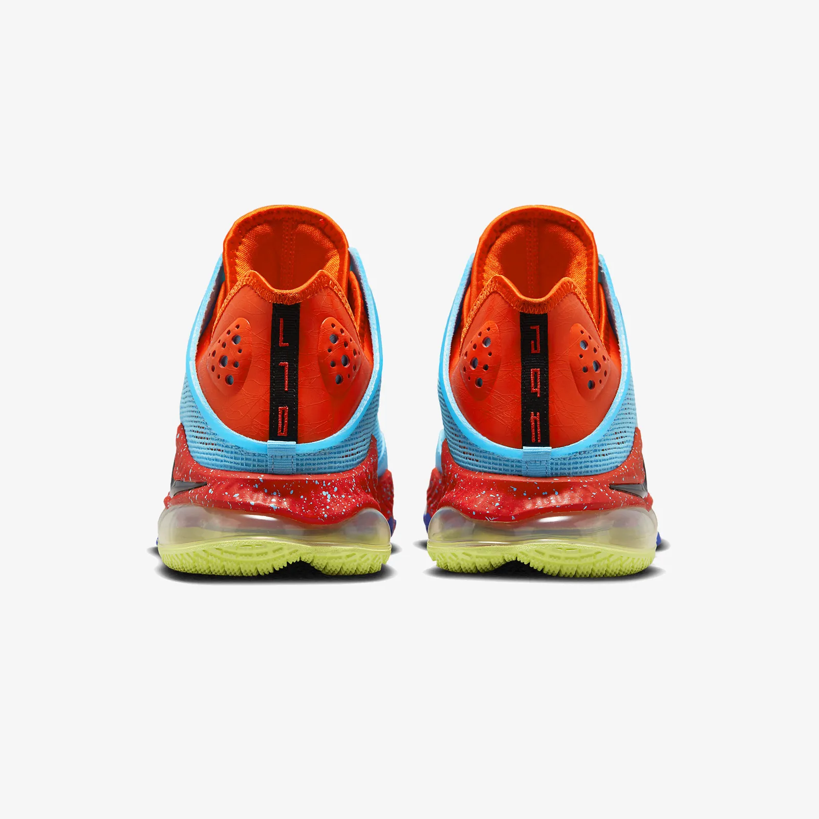 Nike LeBron 19 Low 