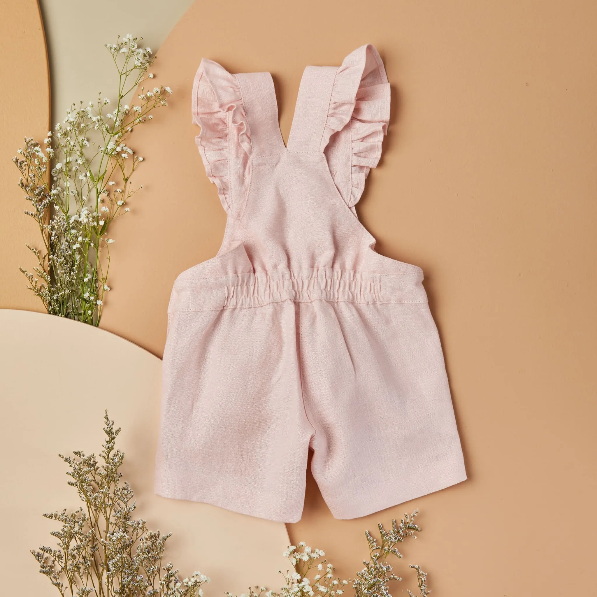 Overall short flores bordadas