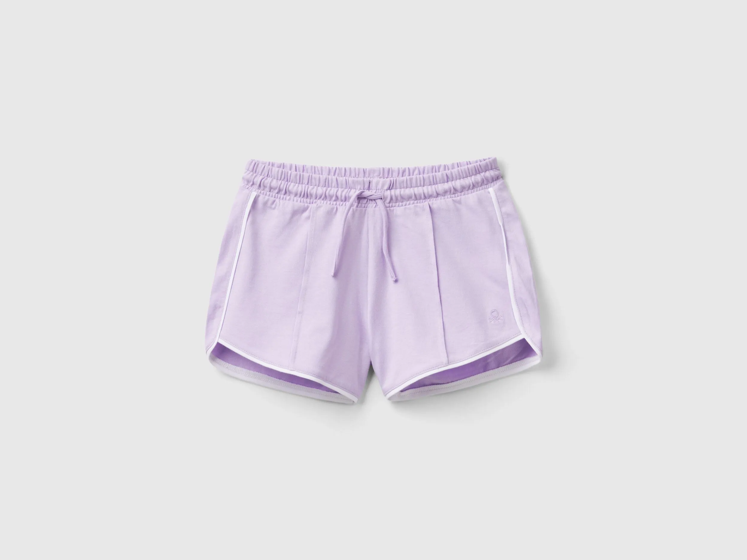 Pantalón corto de 100 % algodón con cordón