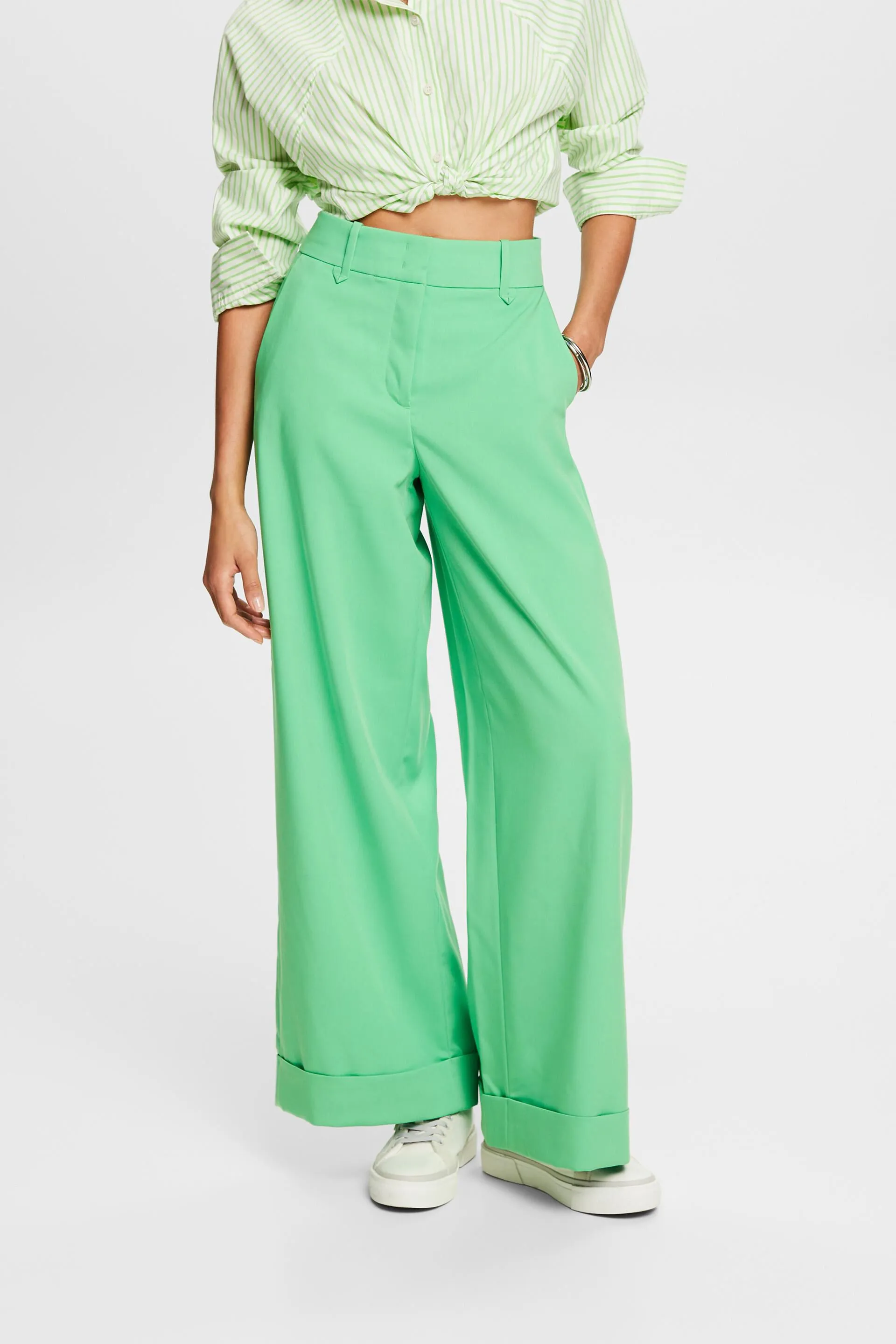 Pantalones anchos de sarga