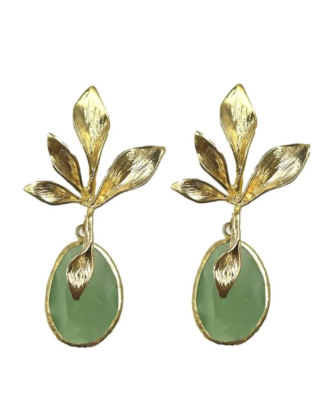 PENDIENTES BODA DE PIEDRAS VERDES AGUA Y DORADOS MUY ELEGANTES