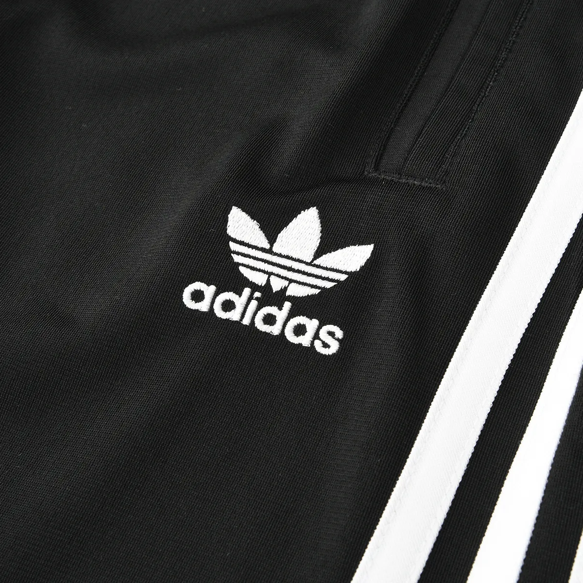 Short adidas Firebird Hombre
