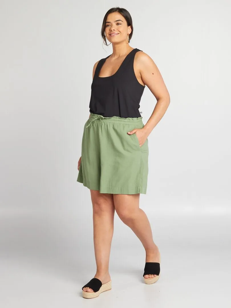 SHORT VAPOROSO DE MEZCLA DE LINO 'VERO MODA CURVE'  VERDE