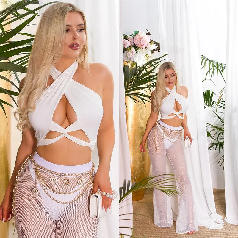 Top blanco corto con aberturas