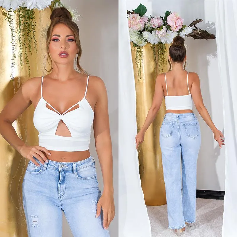 Top crop con recortes y tirantes blanco