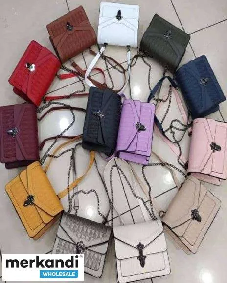 Turquía presenta una selección de bolsos de mujer de moda para la venta al por mayor.