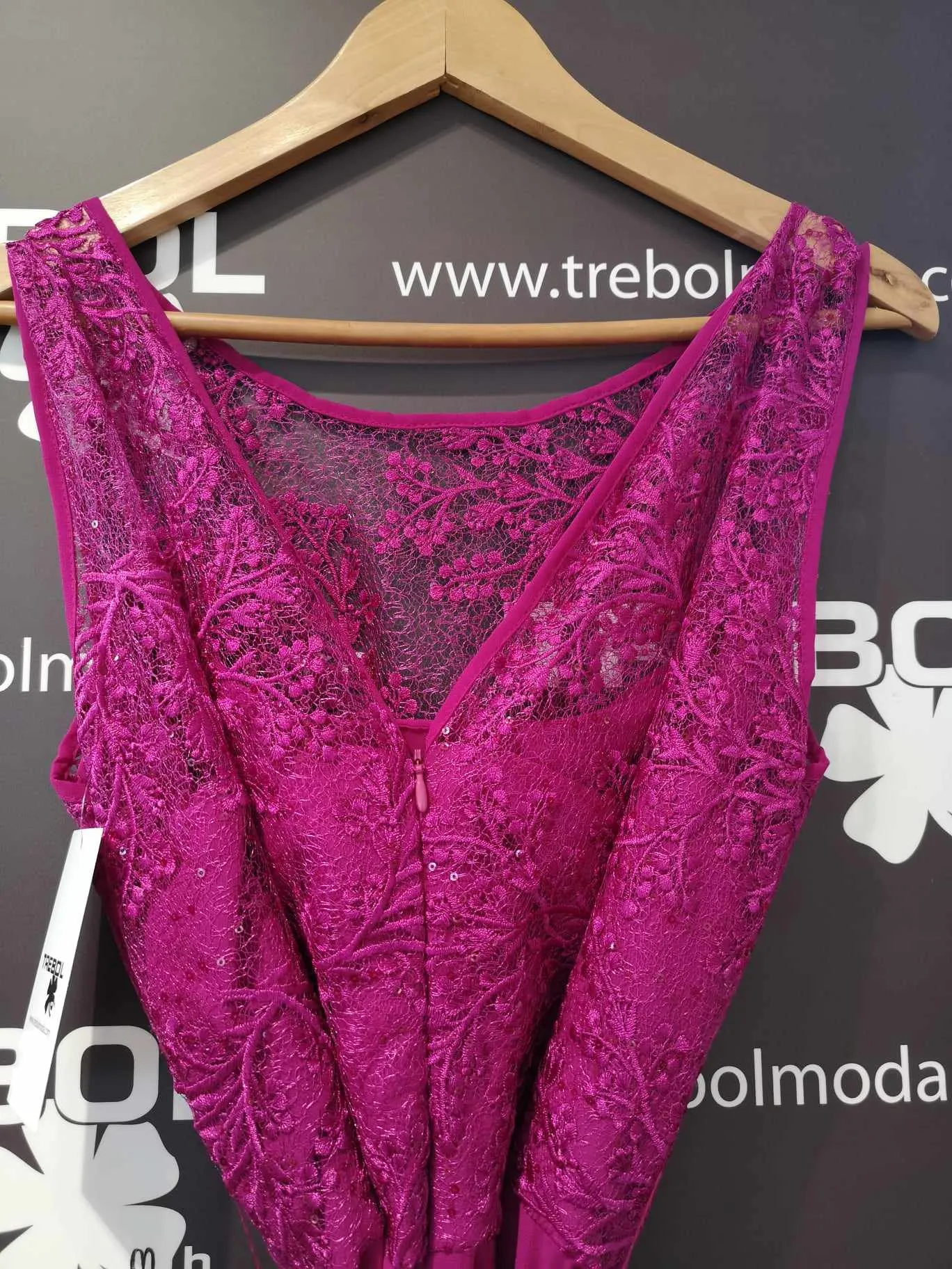Vestido largo con abertura