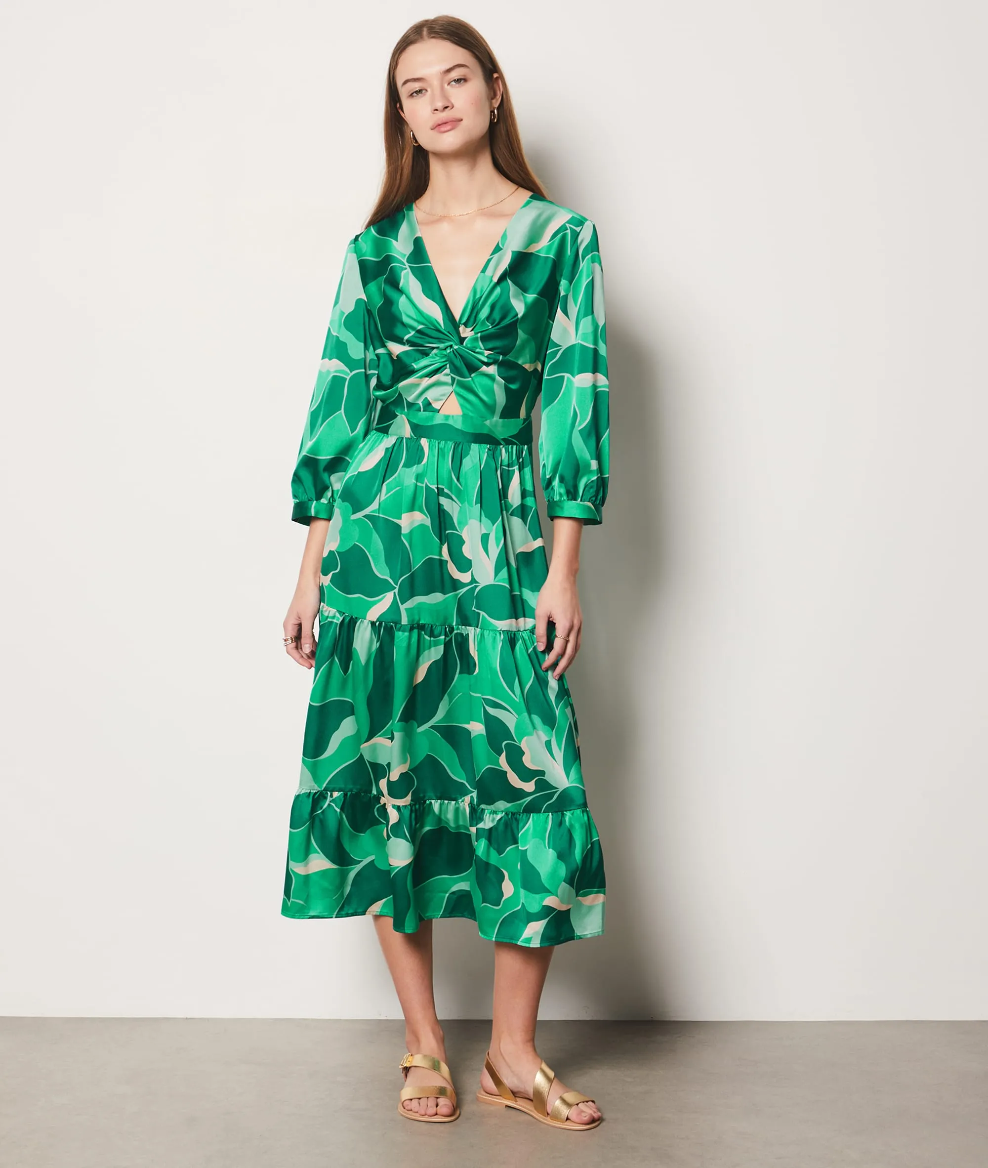 VESTIDO LARGO SATINADO Y ESTAMPADO UZES IMP IMP FOND VERT  ETAM