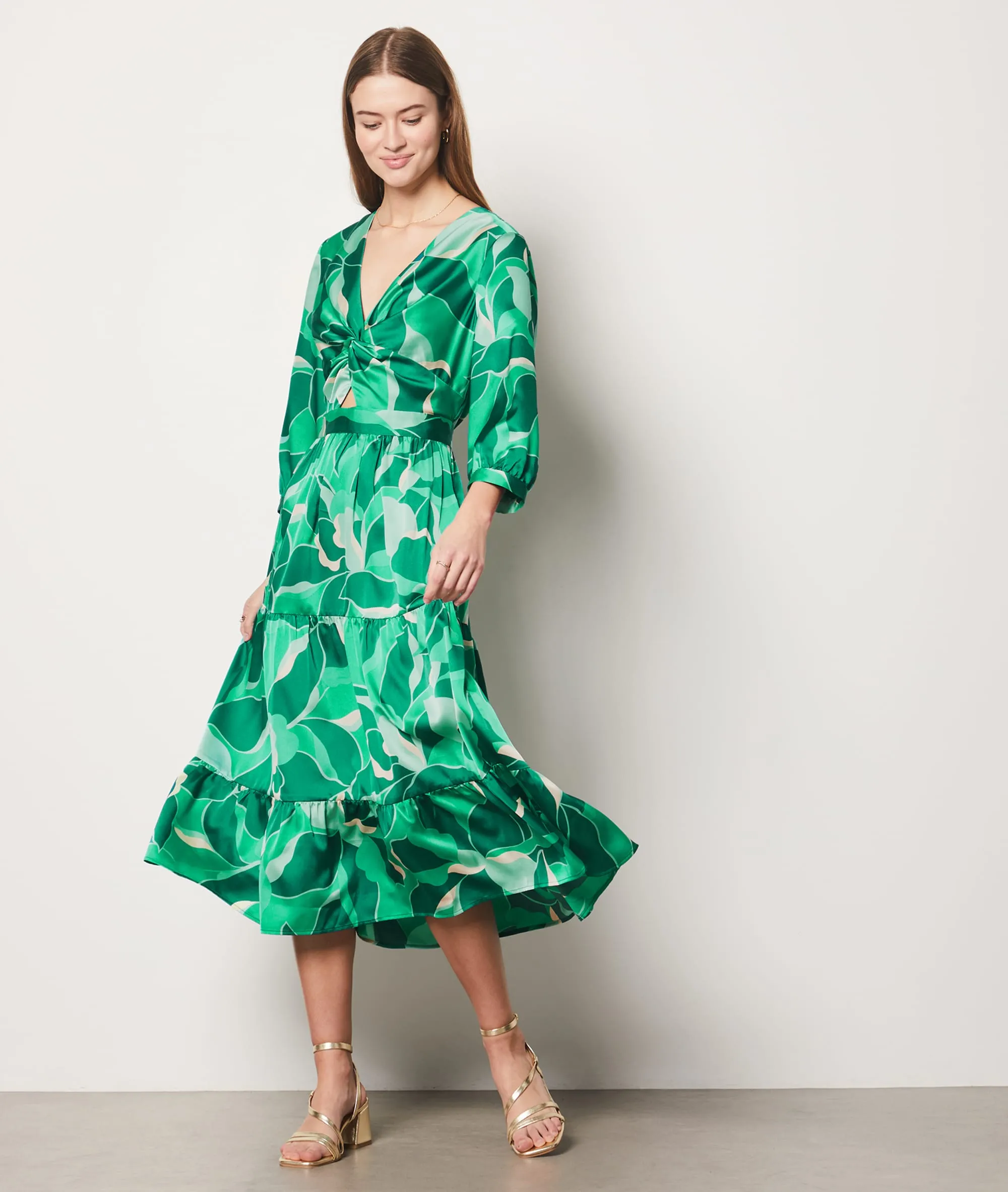 VESTIDO LARGO SATINADO Y ESTAMPADO UZES IMP IMP FOND VERT  ETAM