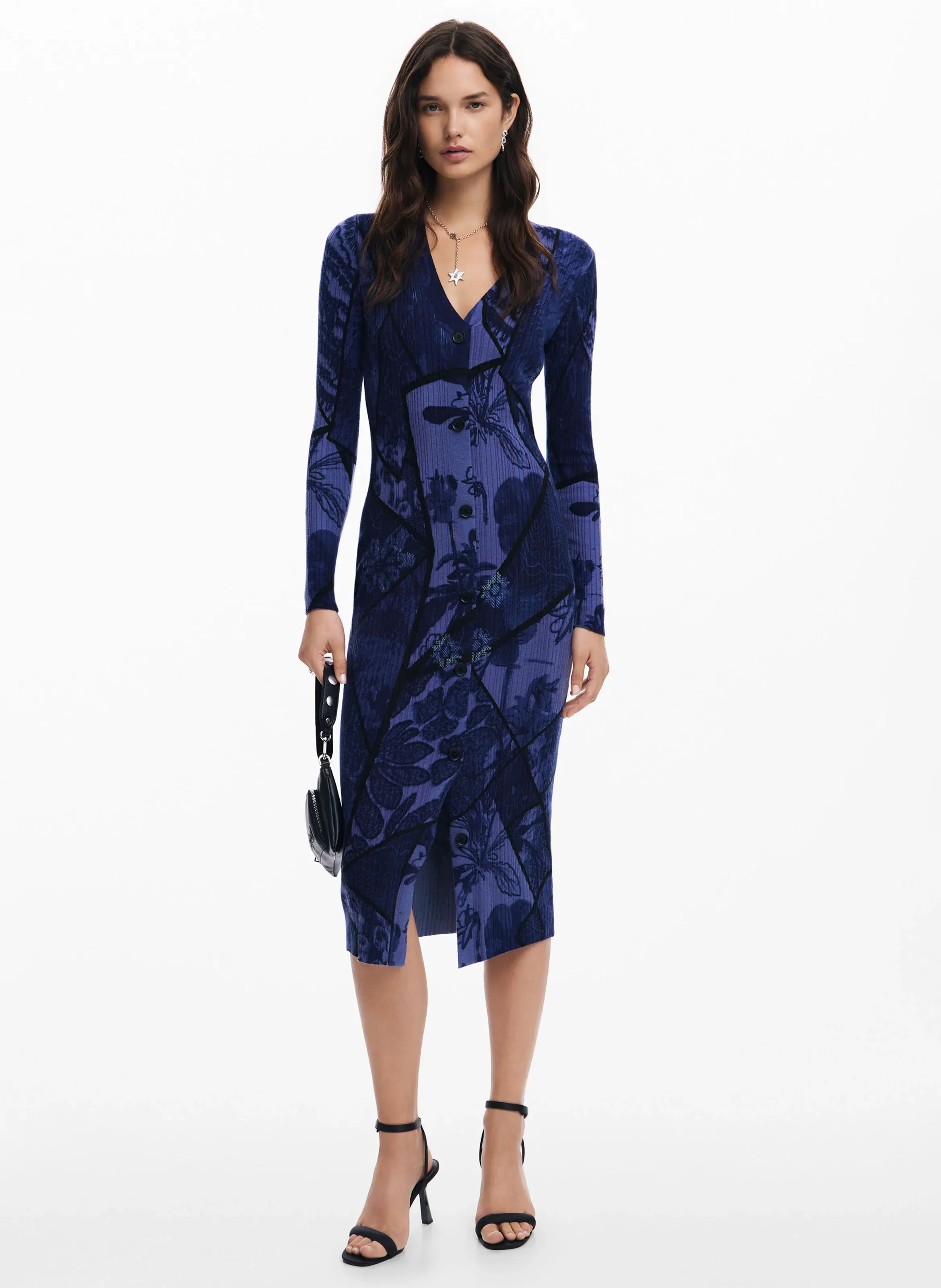Vestido midi ajustado estampado en azul