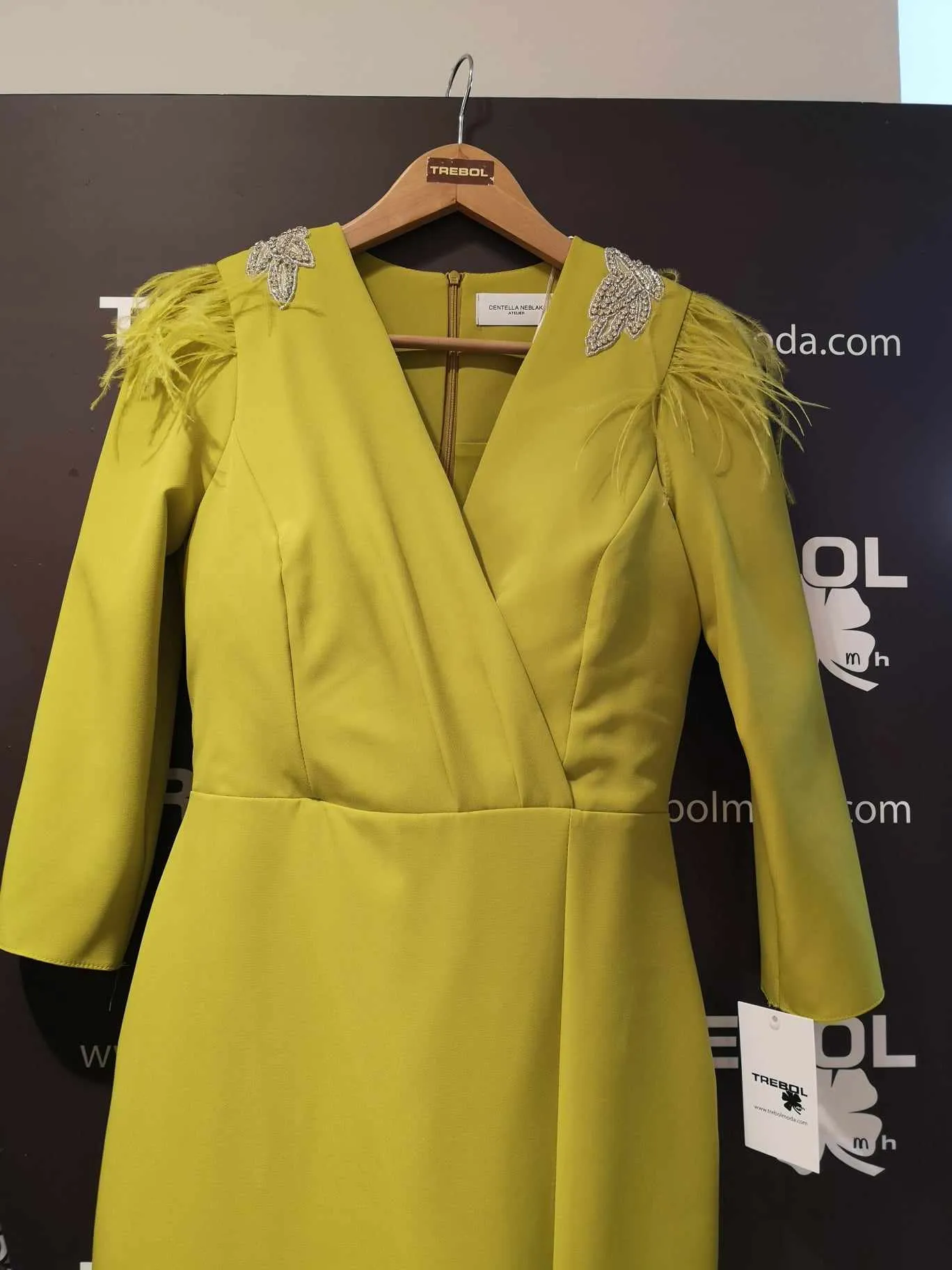 Vestido midi ultima moda