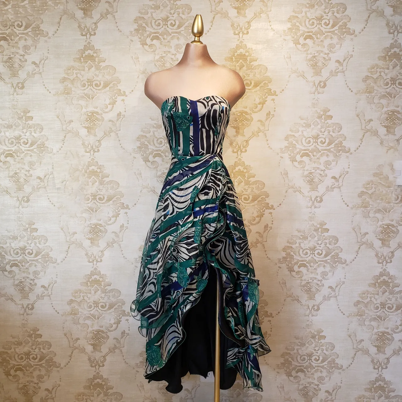 Vestido Verde Obscuro con Negro Largo Estampado Rayas