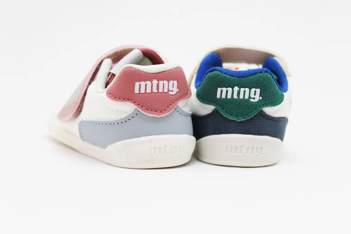Zapatilla deportiva respetuosas colores Mustang