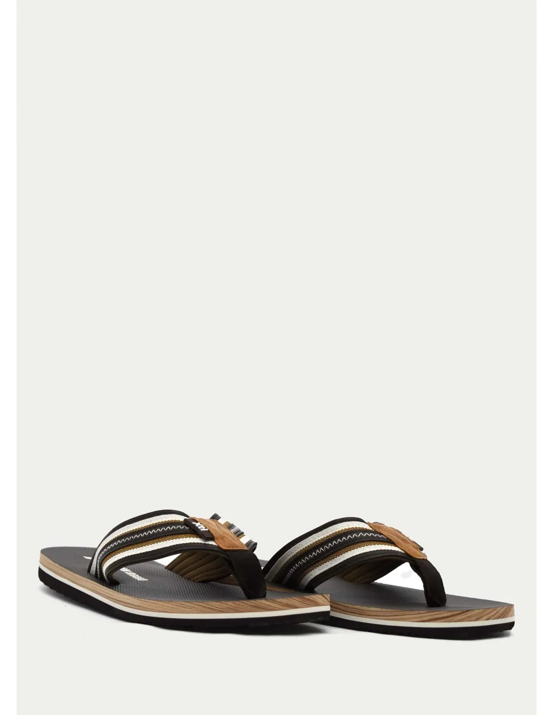 ZAPATILLAS DE PISCIN XTI 140716 CAMEL 