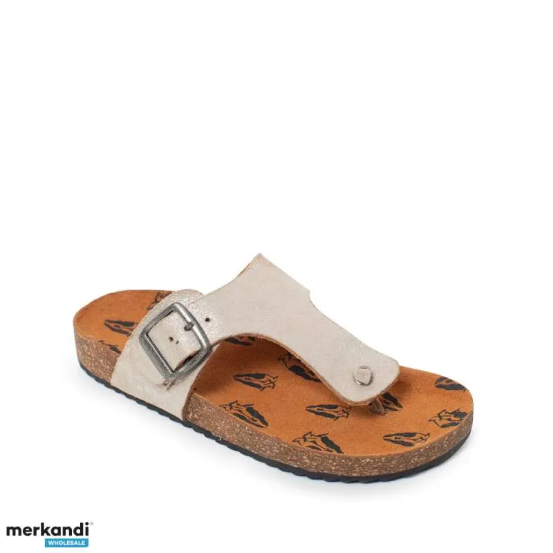 'Zapatos, botas y zapatillas de marca para adultos y niños
