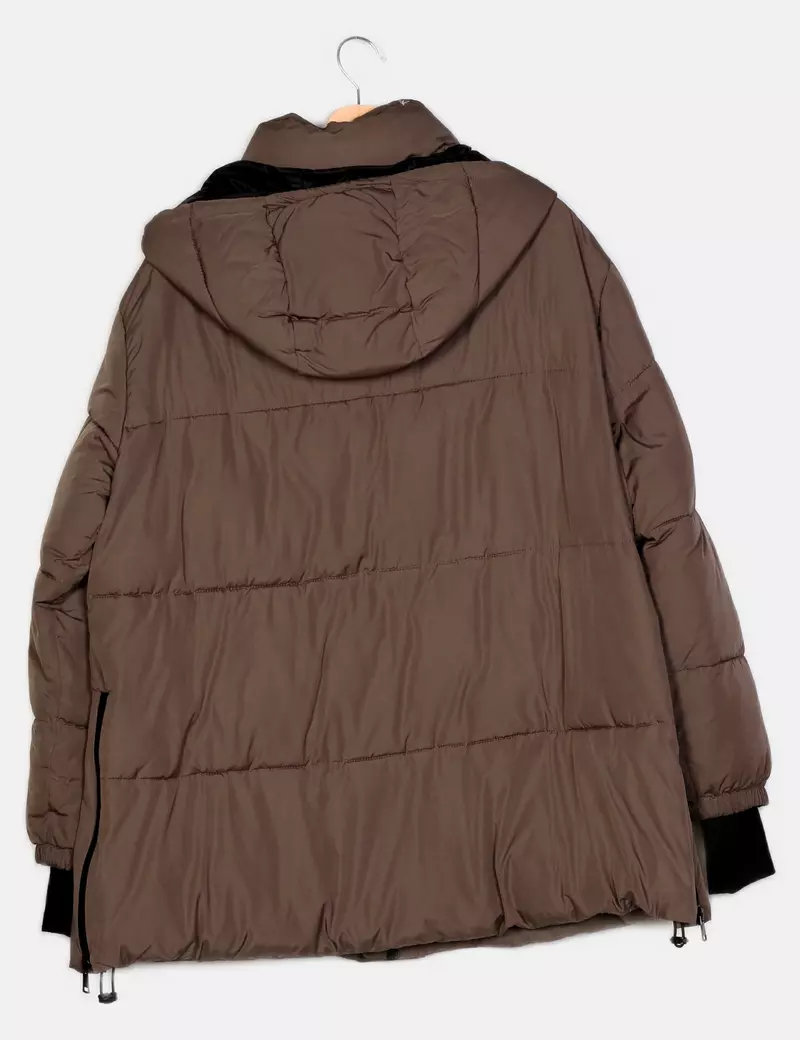 Zara Plumas